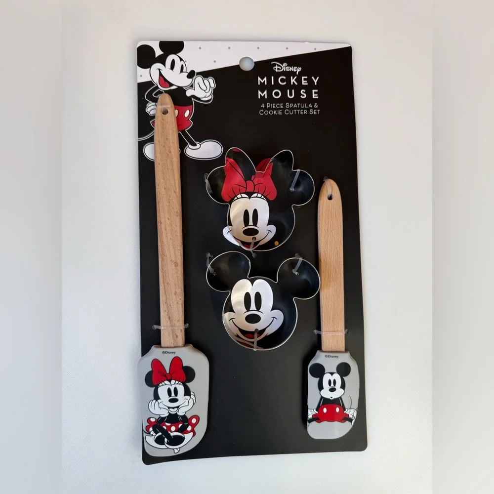 Disney Mickey & Minnie Kitchen Set - Dish Towels, Oven Mitts & Cooking Utensils